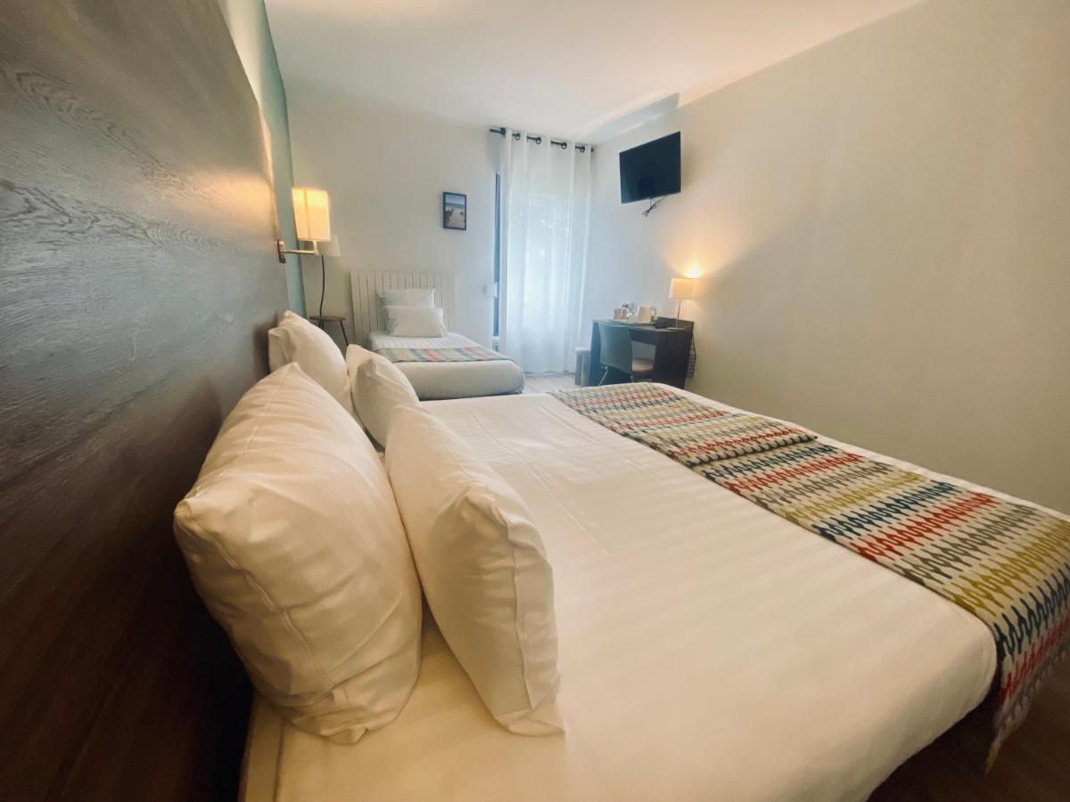 Hotel Du Tregor เทรกิเยร์ ภายนอก รูปภาพ