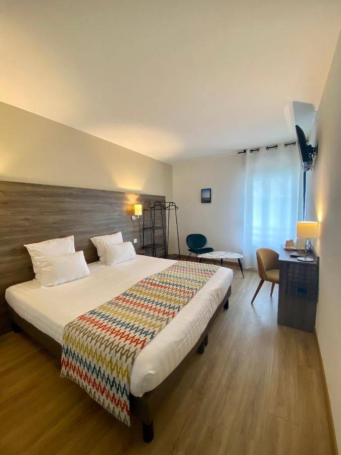Hotel Du Tregor เทรกิเยร์ ภายนอก รูปภาพ