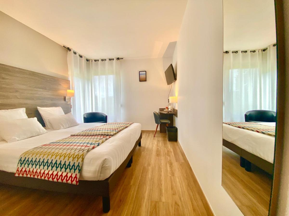 Hotel Du Tregor เทรกิเยร์ ภายนอก รูปภาพ